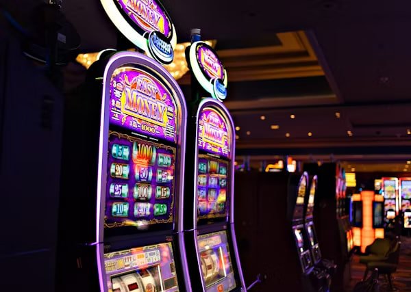 Filipino player enjoying bingo cash mobile gaming on a smartphone